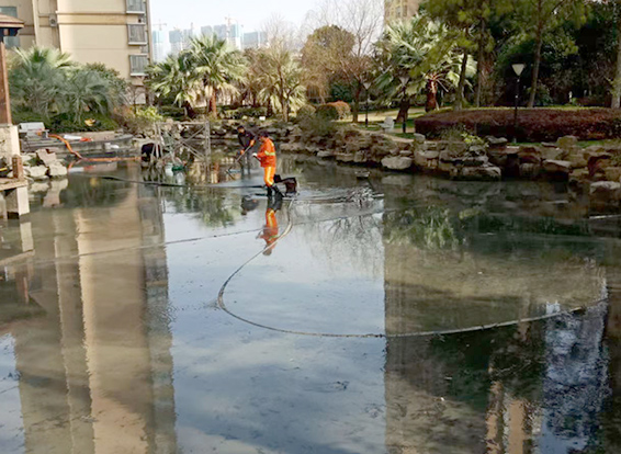 莞城街道景观池淤泥清理